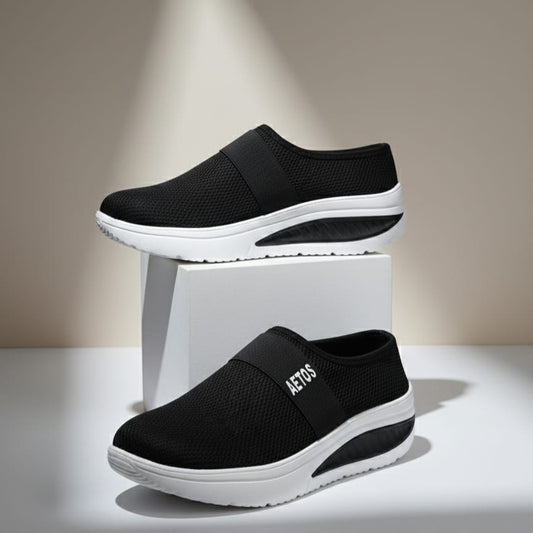 Aetos Women’s Black Chunky Sandal